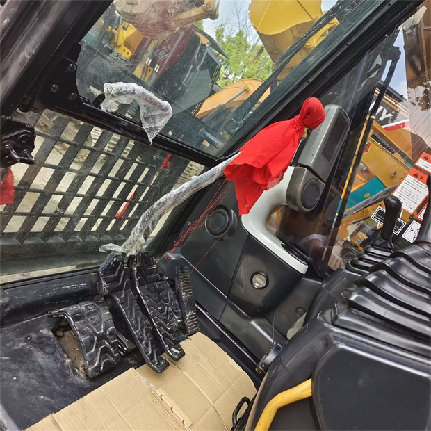 2023 Caterpillar 320D-44517016