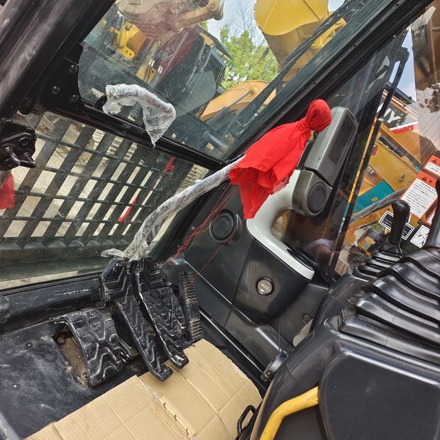 2024 Caterpillar 320D2GC-44517048