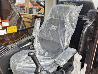 2024-caterpillar-320d2gc-44517051