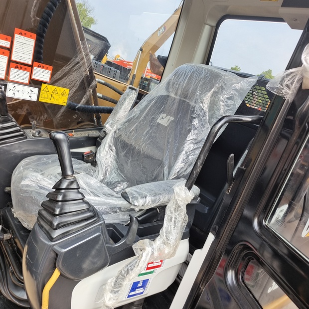 2024 Caterpillar 320D2GC-44517055