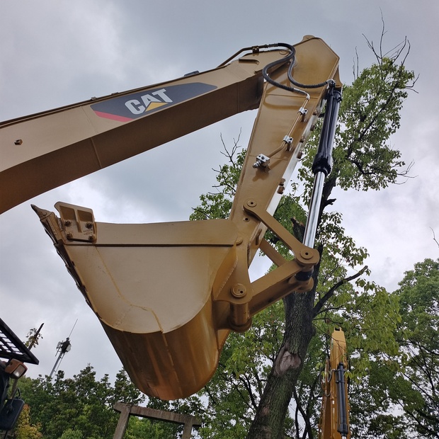 2024 Caterpillar 320D2-44517062