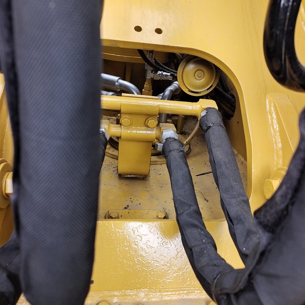 2024 Caterpillar 320D2-44517067