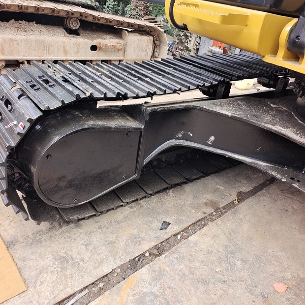 2024 Caterpillar 320D2-44517068