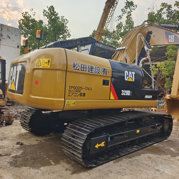 2023 Caterpillar 320D2-44517091