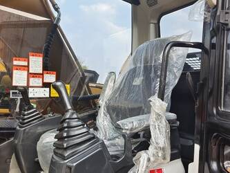 2023-caterpillar-320d2-1397860-44517097