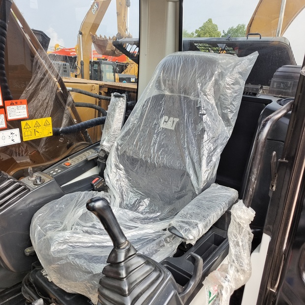 2023 Caterpillar 320D2-44517103