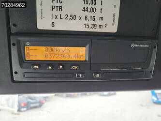 2018-mercedes-benz-actros-1845-1295140-44517380