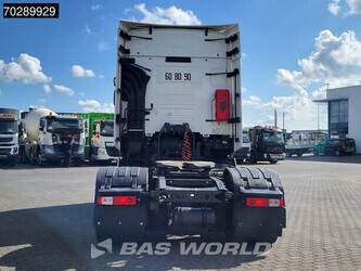 2020-renault-t520-1306486-44517394