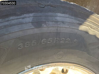 2015-van-hool-others-1397869-44517633