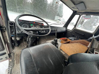 1985-mercedes-benz-1222-f-44517868