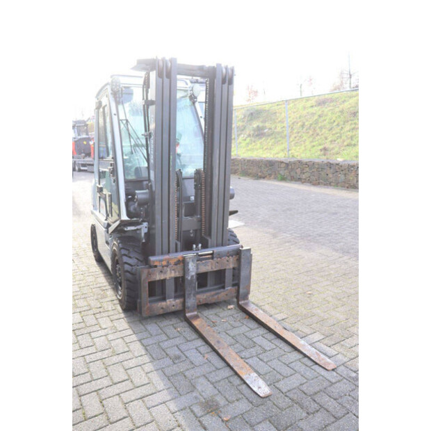 2013 NISSAN U1D2A25LQ-44518979