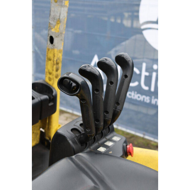 2014 هايستر J2.5XN-44519029