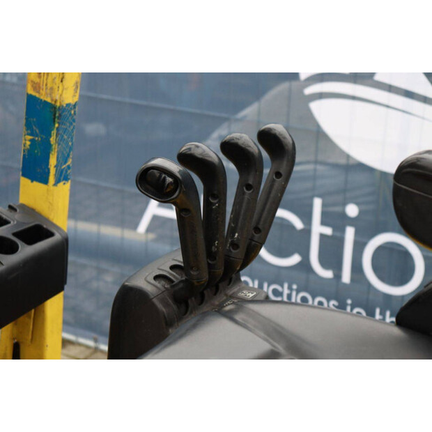 2014 هايستر E2.5XN MWB-44519067