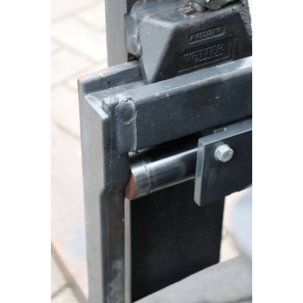 2018 ليندي E25-01-44519230