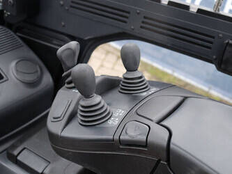 2018-linde-e25-01-1397913-44519245