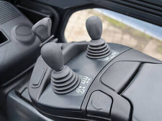 2018-linde-e25-01-1397913-44519249