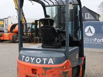 2017-toyota-8fbmt-30-44519265