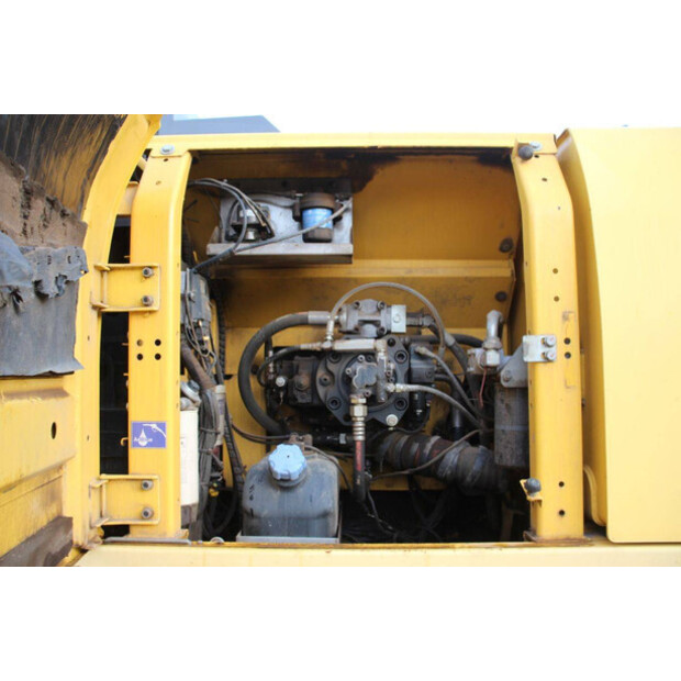 2012 نيو هولاند كوبلكو 385C-44519477