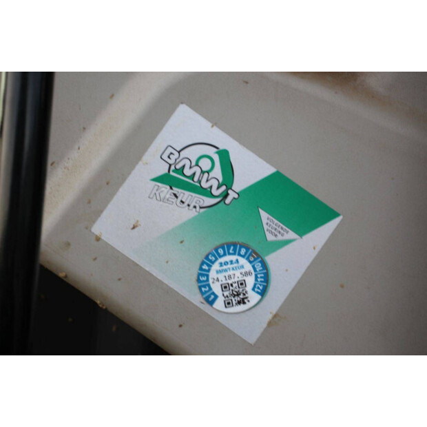 2012 نيو هولاند كوبلكو 385C-44519482