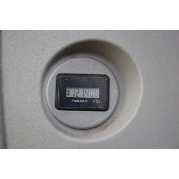 2012 نيو هولاند كوبلكو 385C-44519483