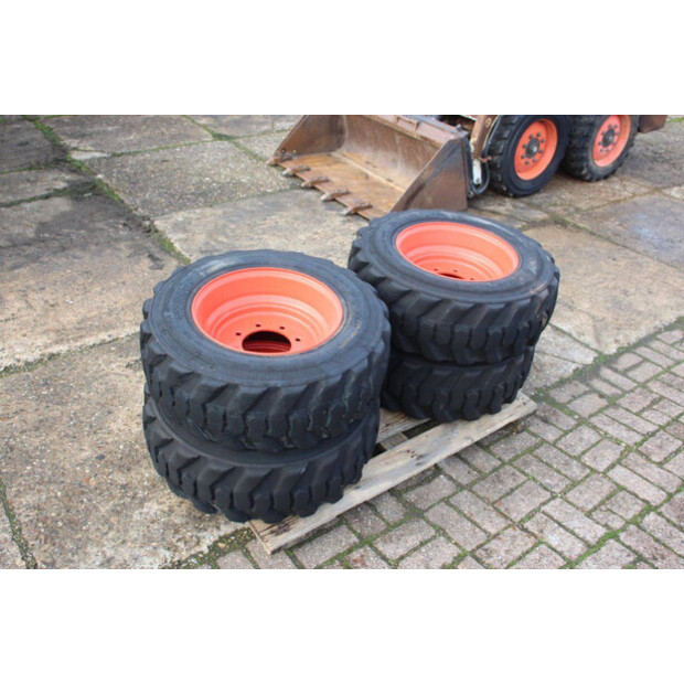 2013 BOBCAT S130-44519620