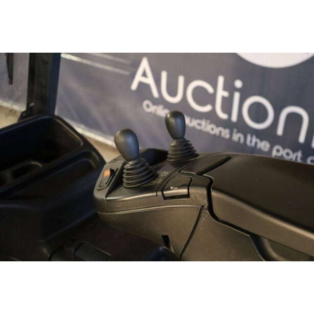 2017 ليندي E25HL-01/600-44519833