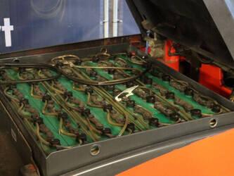 2017-linde-e25hl-01-600-1397929-44519836