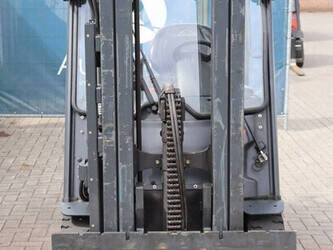 2017-linde-e30-01-1397933-44519967