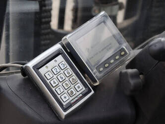 2017-linde-e30-01-1397933-44519988