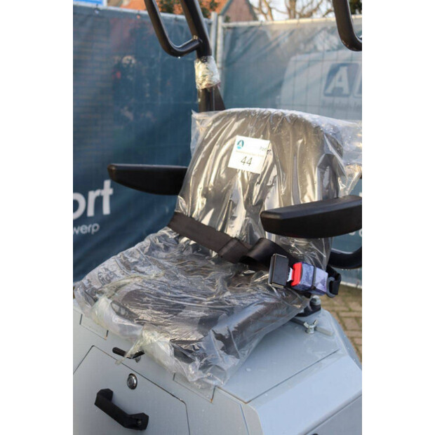 Maybach DW-08-44520409