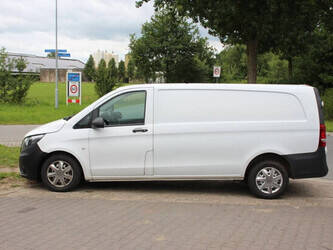 2017-mercedes-benz-vito-1397958-44520874