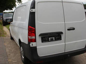 2017-mercedes-benz-vito-1397958-44520875