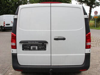 2017-mercedes-benz-vito-1397958-44520876