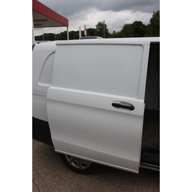 2017 Mercedes-Benz Vito-44520896