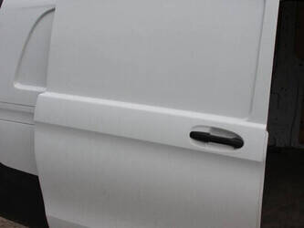 2017-mercedes-benz-vito-1397958-44520896