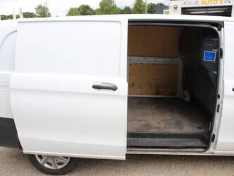 2017-mercedes-benz-vito-1397958-44520897