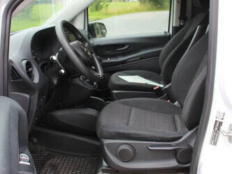 2017-mercedes-benz-vito-1397958-44520903