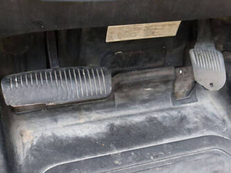 2008-yale-gdp30vx-44521018