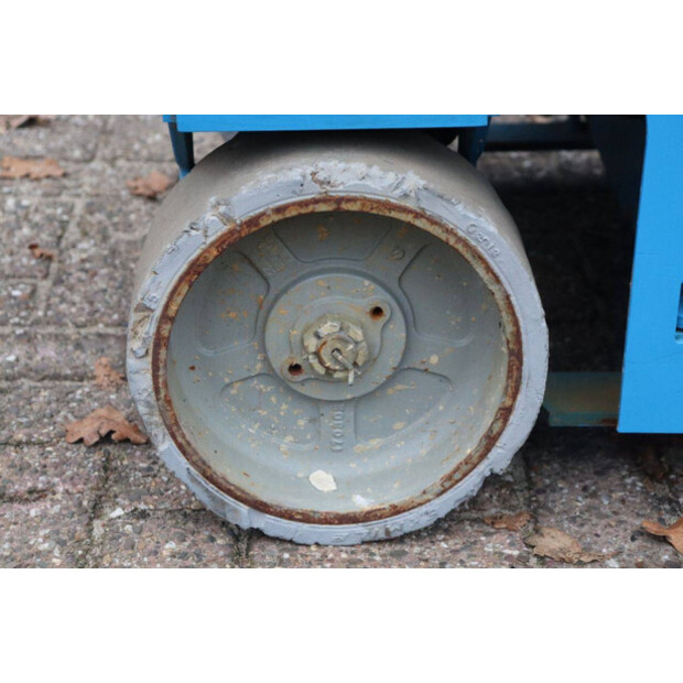 2011 Genie GS-1932-44521067