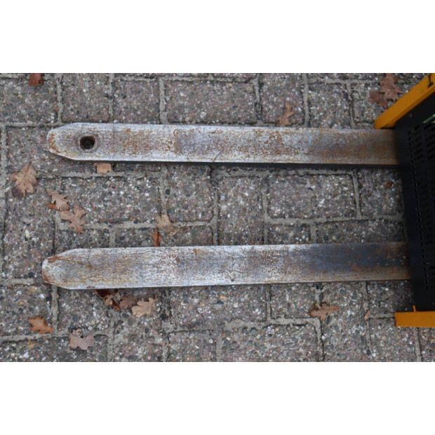 2007 BT C3E160-44521123