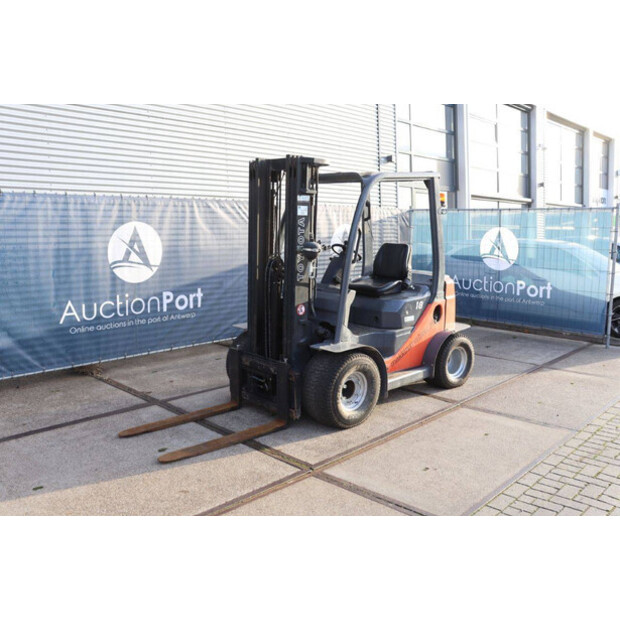 2011 Toyota FD18-44521325