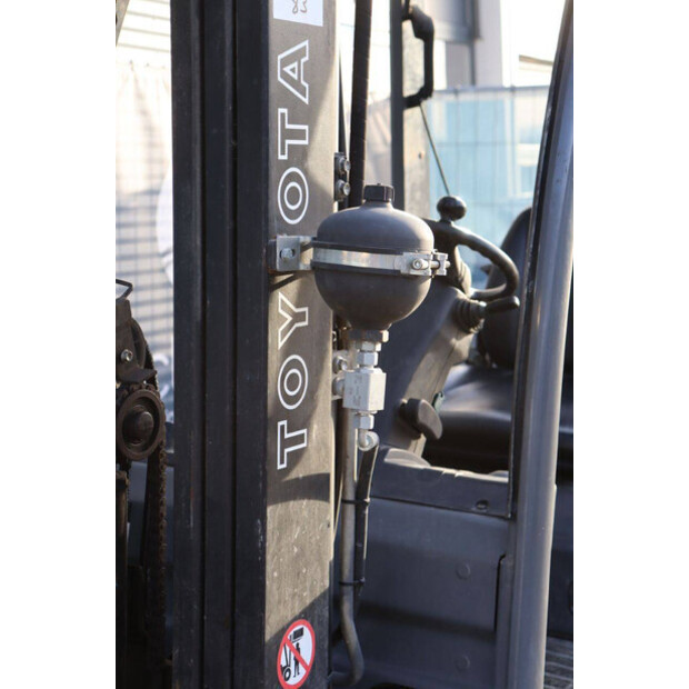 2011 Toyota FD18-44521329