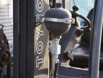 2011-toyota-fd18-44521329