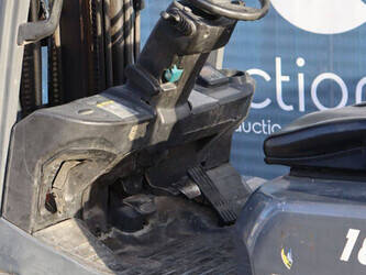 2011-toyota-fd18-44521341