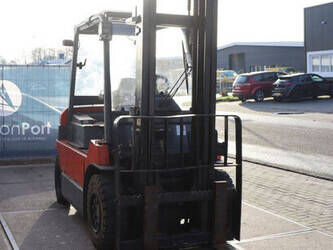 2005-toyota-7fbmf40-1397974-44521385