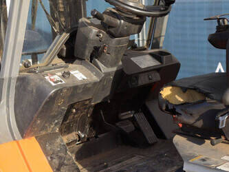 2005-toyota-7fbmf40-1397974-44521400