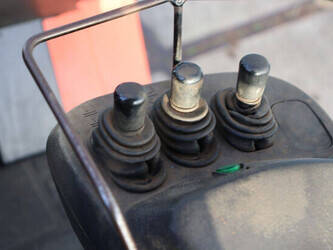 2005-toyota-7fbmf40-1397974-44521406