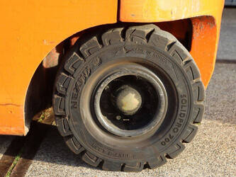 2013-toyota-8fbmt35-44521431