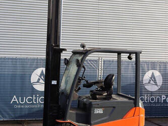 2013-toyota-8fbmt35-44521452