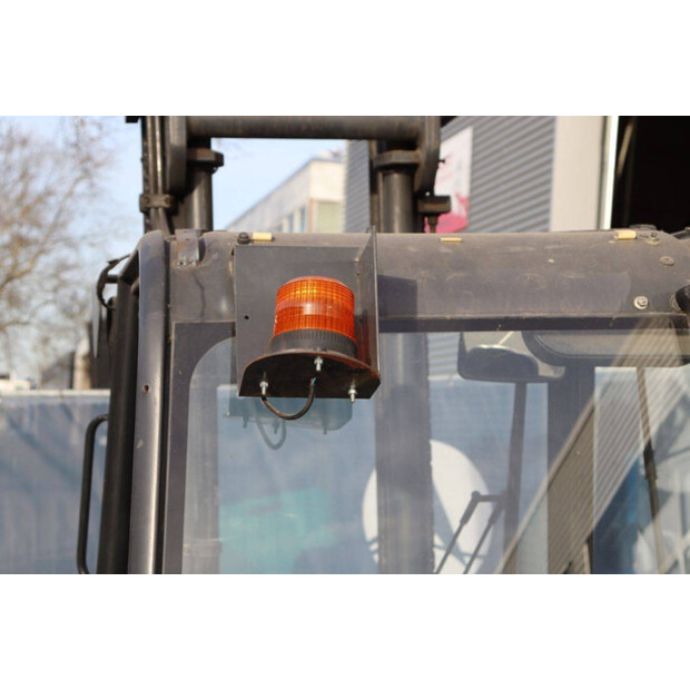 2001 ليندي E30-02-44521551